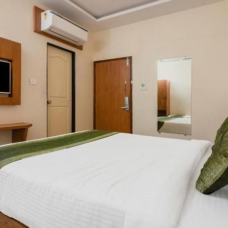 Hotel Volga Plaza 孟买 外观 照片