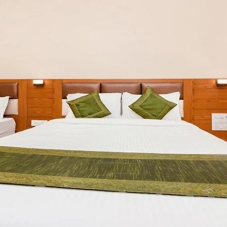 Hotel Volga Plaza 孟买 外观 照片