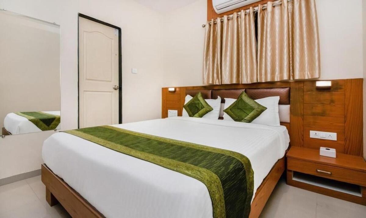 Hotel Volga Plaza 孟买 外观 照片