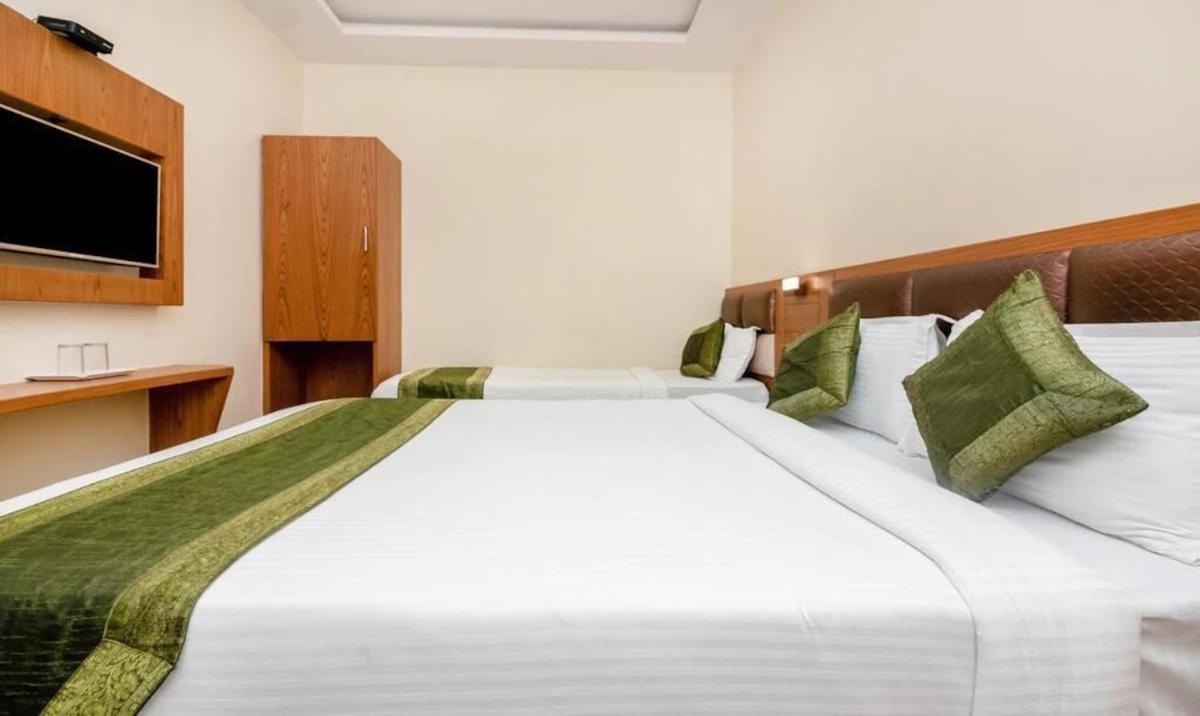 Hotel Volga Plaza 孟买 外观 照片