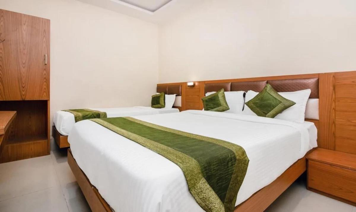 Hotel Volga Plaza 孟买 外观 照片