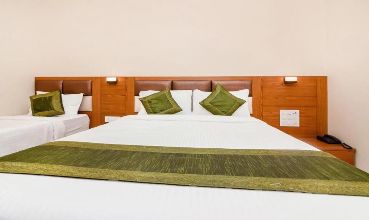 Hotel Volga Plaza 孟买 外观 照片